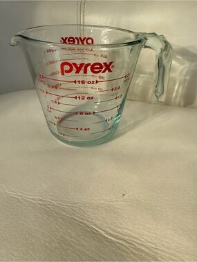 Vintage Pyrex 2 Cup Clear Glass Measuring Cup With Metric Measures
